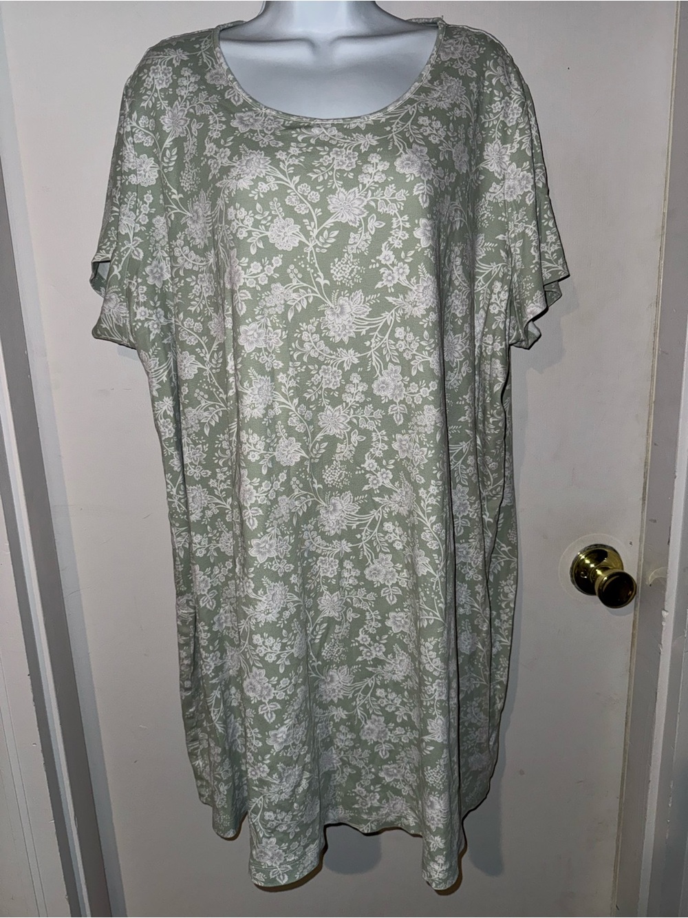 Lands' End Sage Green Floral knee length nightgown plus 3X
